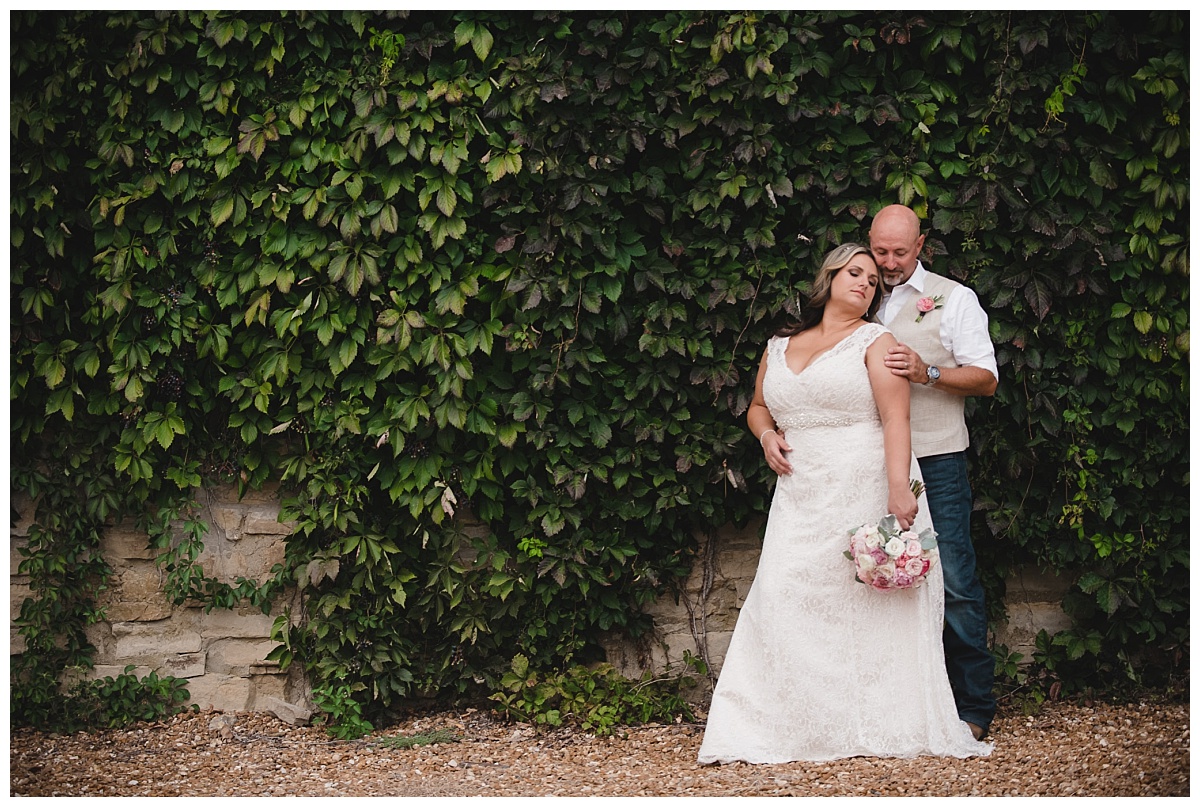 St. Louis Wedding Photographer, romantic barn wedding, Haue Valley wedding, St. Louis Engagement photography